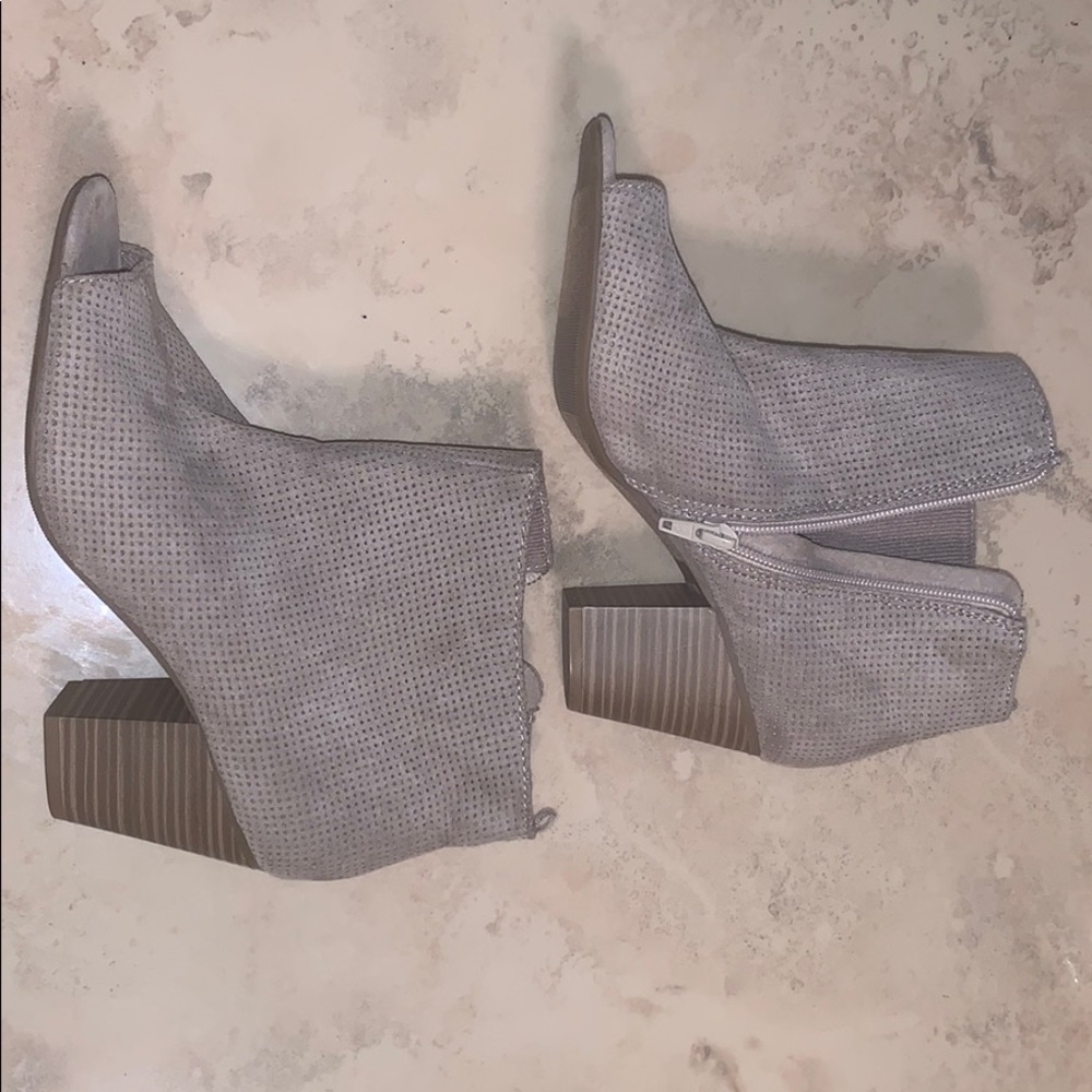 Old Navy Tan Peek Toe Booties